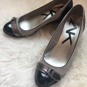 Anne Klein Platform Black & Cream Heels sz 8
